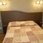 Hotel Annexe De La Gare 2*