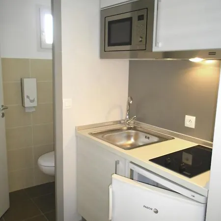 Annexe De La Gare Hotel 2*